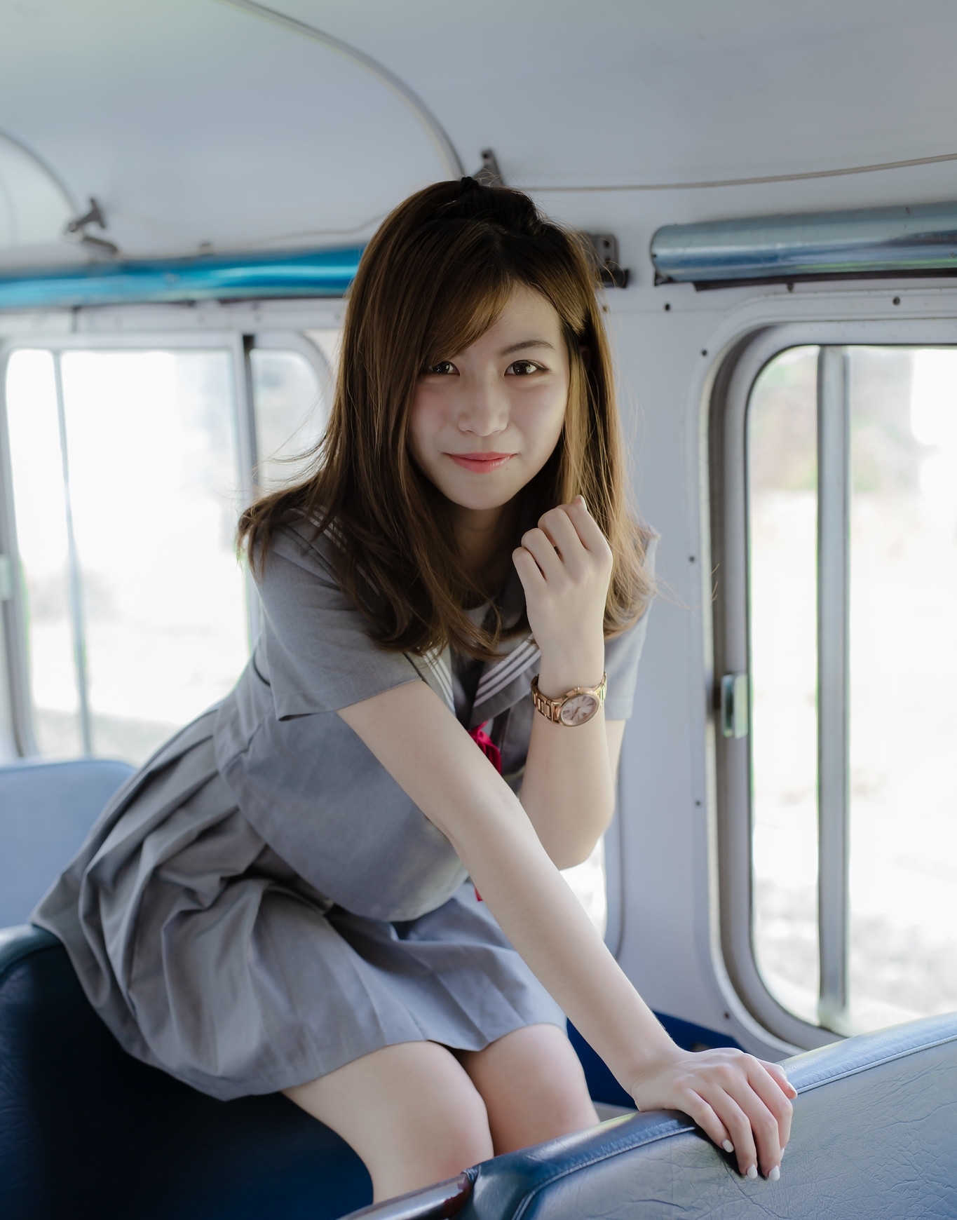  [写真]美女写真图集第56期：靓丽美女林温蒂校服写真上