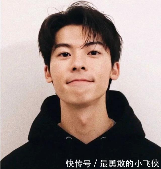 「微笑」有亮点的好看唇形微笑唇温柔有异性缘,花瓣唇性感饱满却少见!