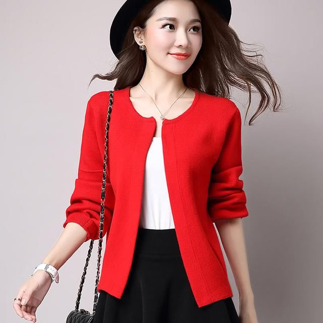 小个子女生千万别穿长裙了，看看图下女人穿的，早秋穿时尚显腿长