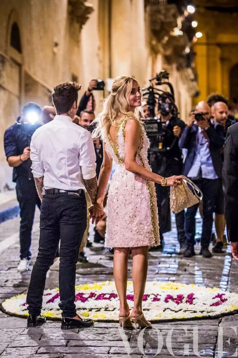 满足了少女们对婚礼的所有幻想，这场世纪婚礼到底有多梦幻?