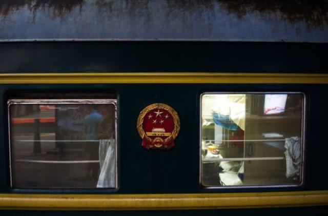 国内最霸气的火车:一张票价6000元,比机票贵几倍,却还一票难求