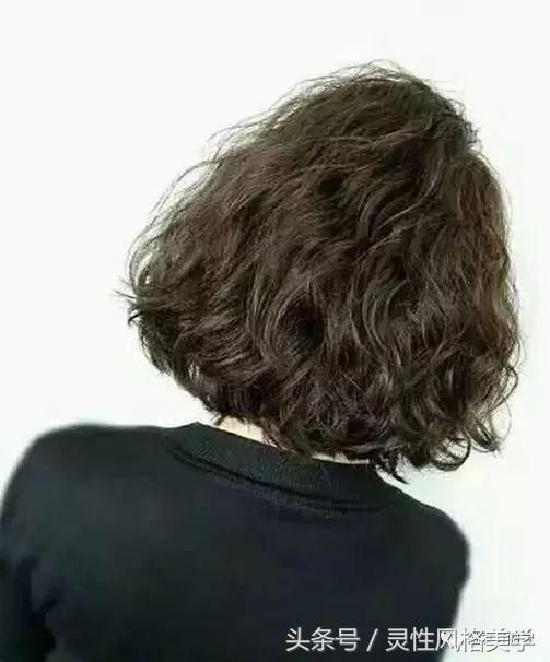 头发散下来的季节到了，你可以换款发型了，各种年龄段都有！