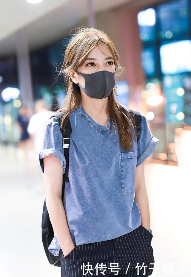 赵薇瘦了衣品也上升，穿牛仔短袖走机场，一点儿不输35岁黄圣依！