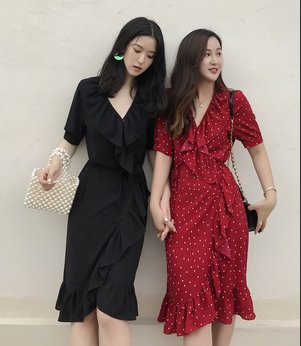 要会“聊”，更要会“撩”，撩人裙露肩露背露小腿，你不撩谁撩?