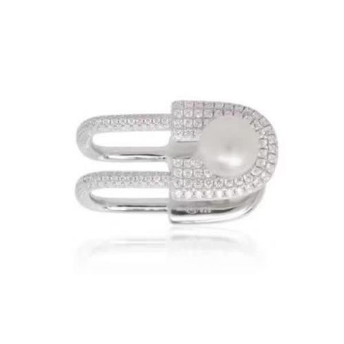 一枚全能型的“别针”珠宝凭什么引爆了时尚界?