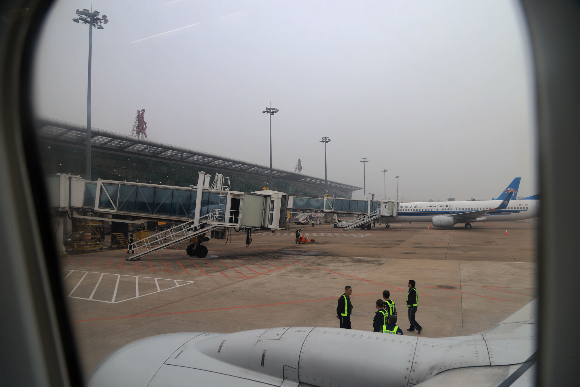 【遇上一座城】请到天涯海角来，一起去看比基尼大长腿的三亚微游