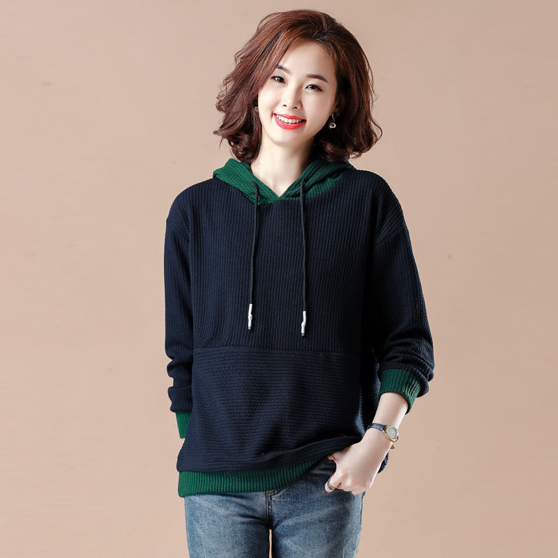 难怪，胖大姐裙子也不穿了，今秋流行卫衣+萝卜裤，超美超好看