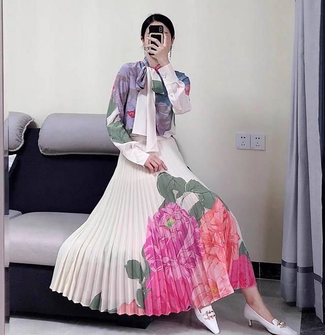  #包臀半裙#衬衣要穿得出彩，这3种下衣搭配得先学会，从淑女到辣妹直接蜕变