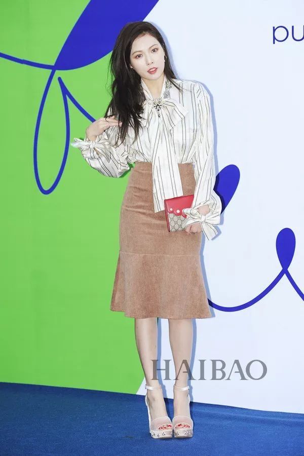 什么| 因跳舞“露骨”惹争议?性感妖精泫雅在台下其实是这样…