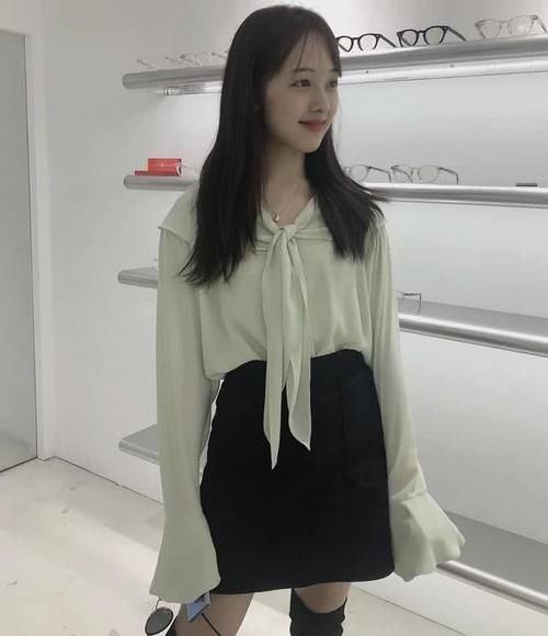  『气质』春天如何穿出元气？碎花依旧经典时髦，穿出春天最美气质