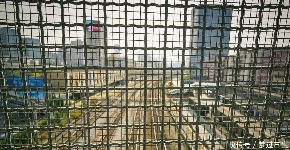  『快节奏』深圳草铺铁路公园，在快节奏闻名的城市，是时光沉淀下来的艺术品