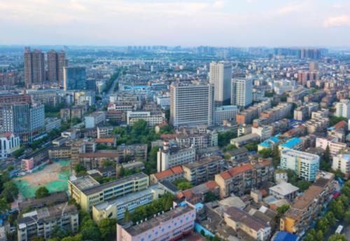  美誉■湖南省除了长沙，就数它最有钱，素有“小南京”的美誉，