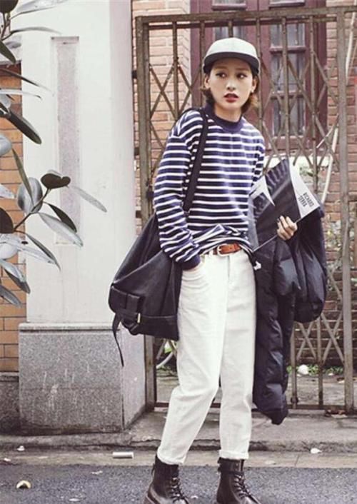  搭配裙子■小个子放弃马丁靴吧，现在流行这3款显高的“靴子”，保暖还时髦