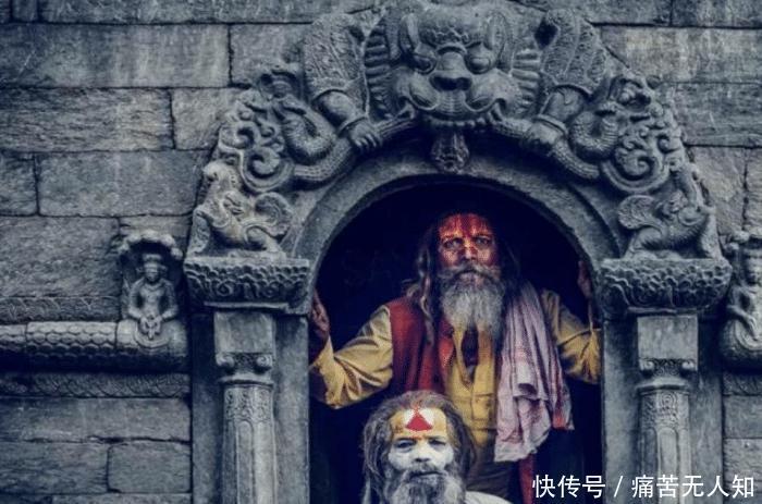 尼泊尔“苦行僧”修行有多苦?有人60年未出家门,每天只冥想睡觉