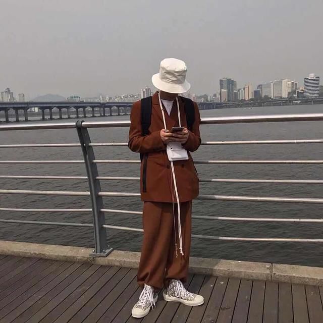  增高垫@看了这位小哥的穿搭，才发现韩系不总是千篇一律