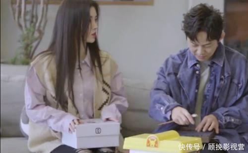 「通人」以为没镜头,鞠婧祎吃完饭后,谁注意她的手在干啥?女神包袱掉了