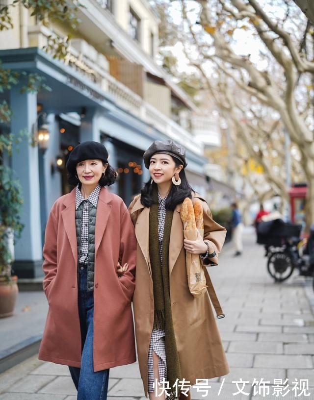 「以选择」女人上了年纪就放弃牛仔裤配卫衣吧!学学三木妈妈,洋气又减龄