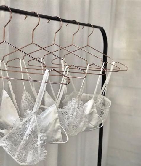 男朋友，我的这件小内衣你喜欢么？