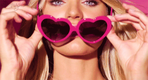 宁静有“选择困难症”？红唇VS裸唇你来帮她选一个