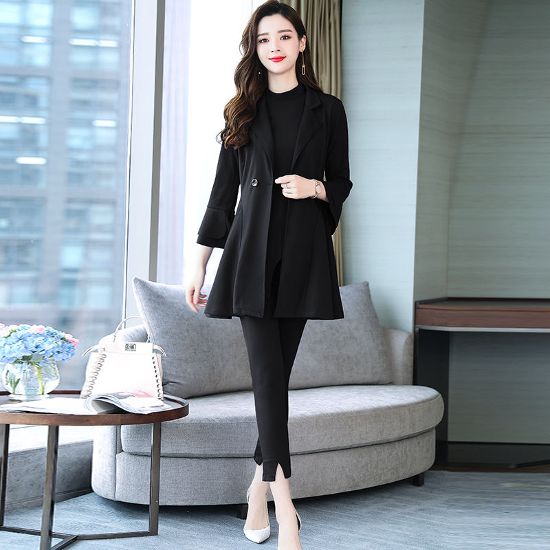 小个子媳妇，入秋从不穿裙子!衣柜满是欧货套装，显高洋气，巨美