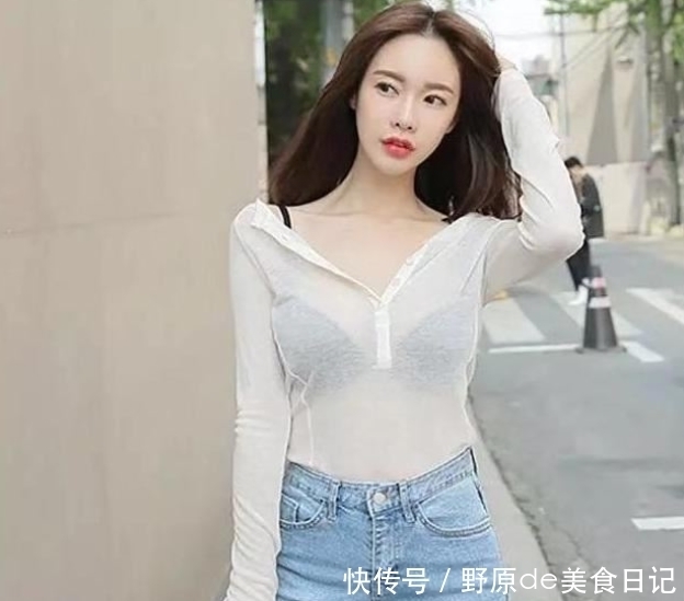  粉色|美目盼兮的美女，一件粉色背心配白色短裤，时尚性感迷人