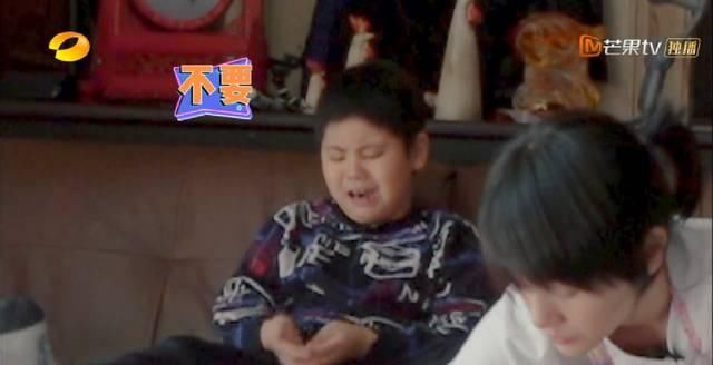  章龄：黄觉有钱硬气不让儿子上网课，章龄之一人带2个儿，好妻子旺三代