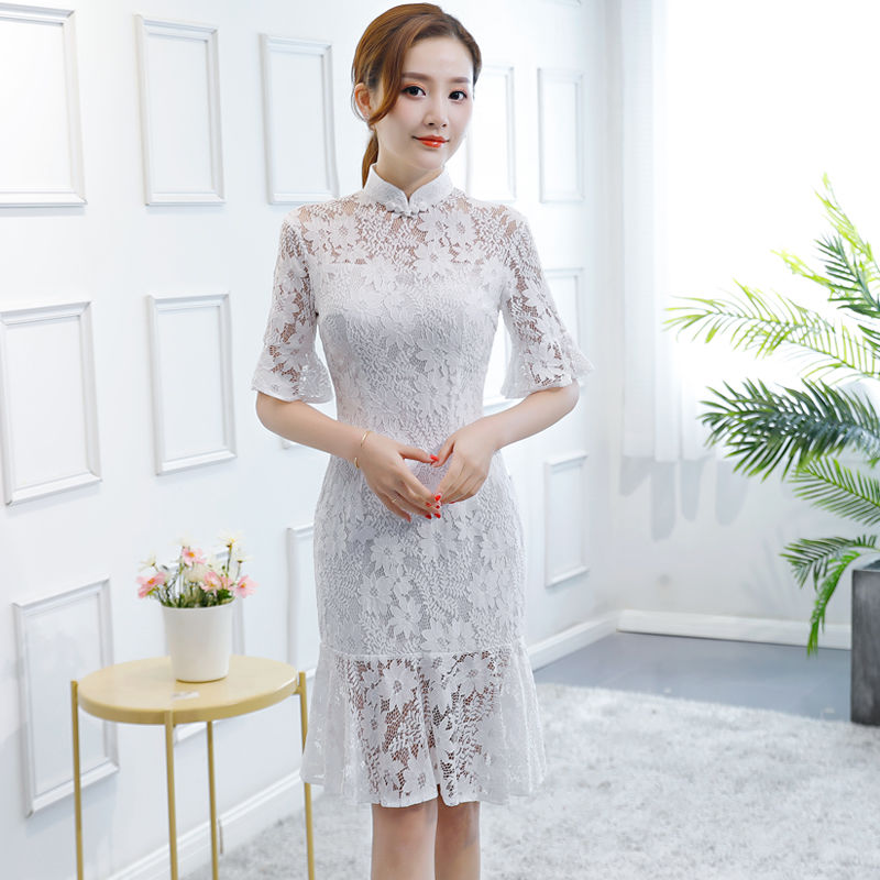 身材好的女人真敢穿,紧身包臀裙,尽显杨柳细腰,女人味呼之欲出