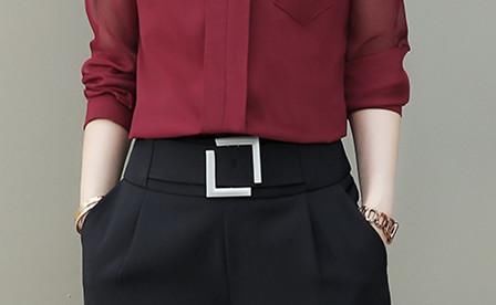 9月出游，不一定穿裙子，70后老婆穿这，洋气套装，比风景还美