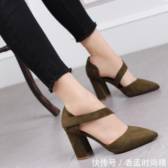 『已备』女人脚宽不用愁,大码高跟凉鞋已备好,时尚从脚下开始!