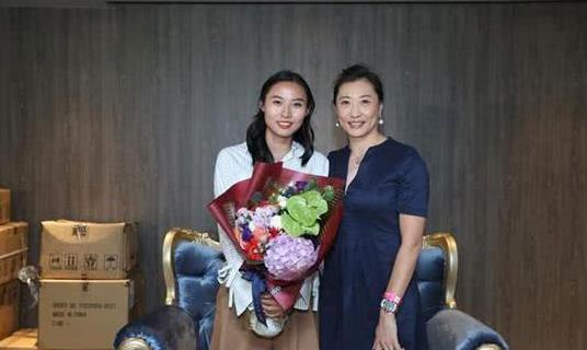 她是中国羽坛最美球员，曾经“两王一李”之一，如今变成了这样！