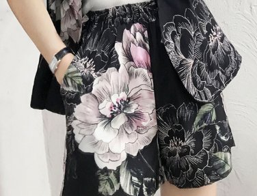 去香港出差，发现街上女人都穿，套装+高跟鞋，美的不像45岁