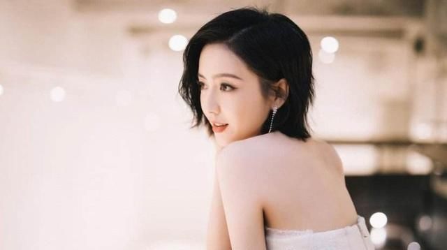  「梨涡」丫丫醇酒美人，梨涡醉人心！