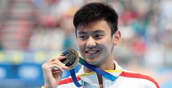 「 宁泽涛」宁泽涛傍富婆，事有反转原来是虚假消息，心酸？奥运冠军被包养