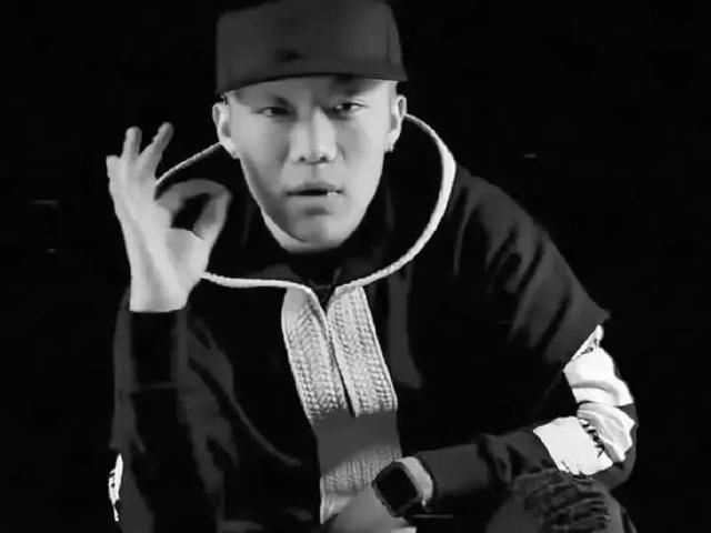 PGone复出开网店，销量惊人，网友对他的回应不买账，是怎么回事