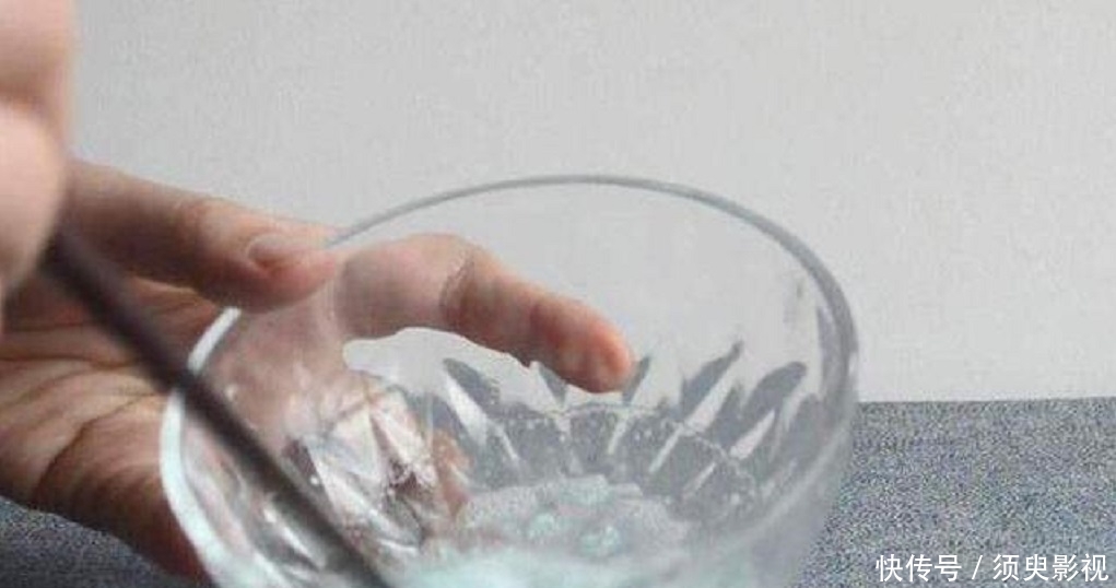 【脸部】牙膏加“它”涂抹脸部,一周只需两三次,15天下来淡化色斑又嫩肤