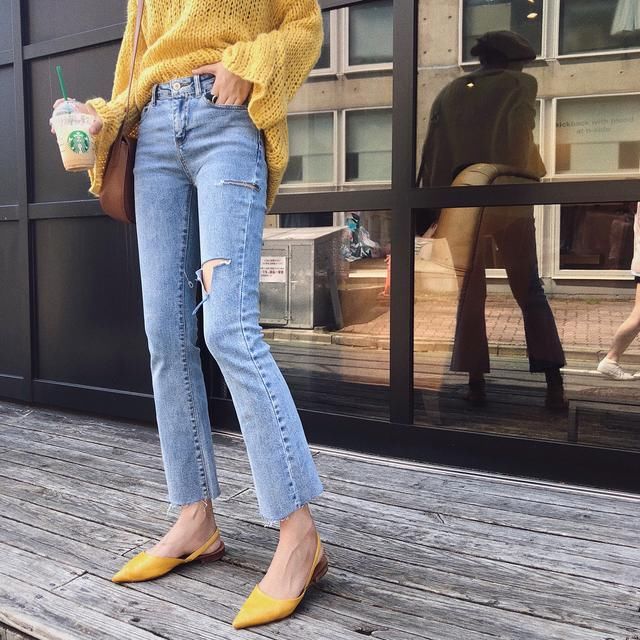 修身显瘦的牛仔裤，是日常搭配的好帮手哦！