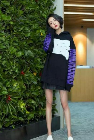 杨幂旗下的艺人，不知大家记不记得有这一位李溪芮