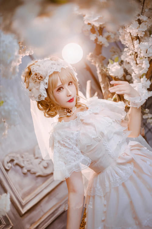 『小裙子』小姐姐的Lolita蕾丝花嫁,美的像仙女,小细腰让人嫉妒!