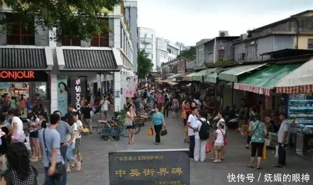 中国最奇特的一条街，一边属香港，一边属深圳，你去过吗？