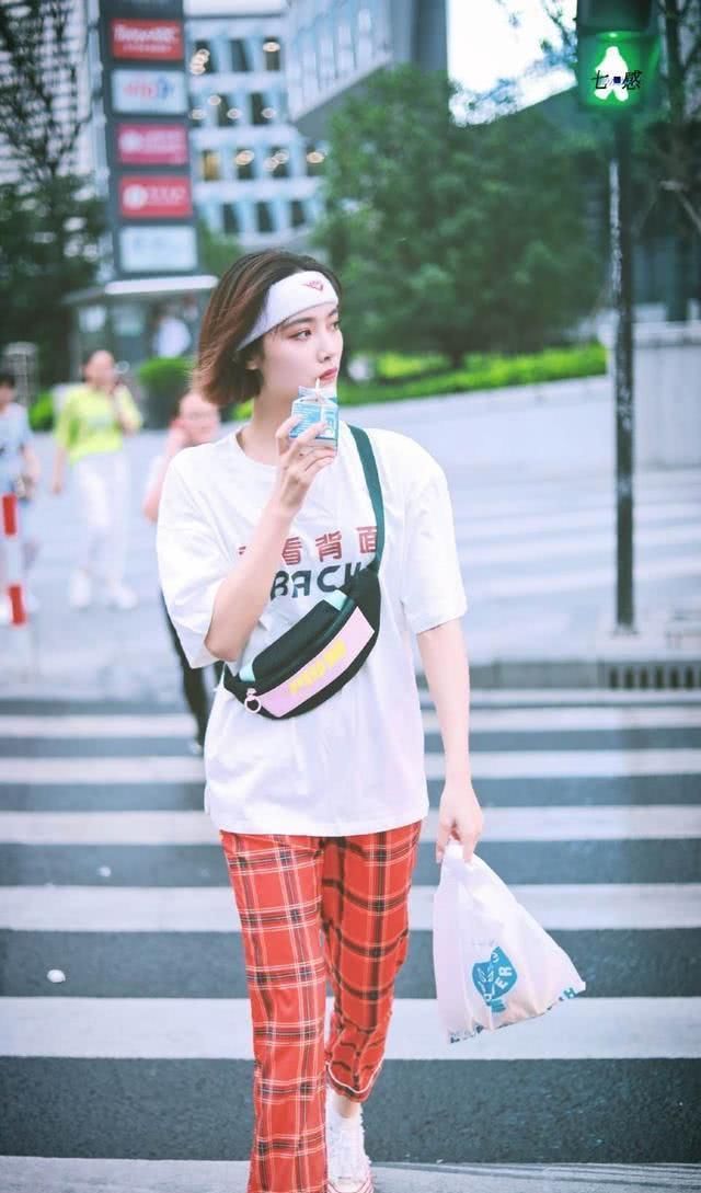  【懂得】气温变化无常的春季，懂得了穿搭的精髓，一样从容应对