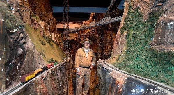 美国大爷玩46年泥巴,一不小心就玩出吉尼斯纪录,火车还能跑