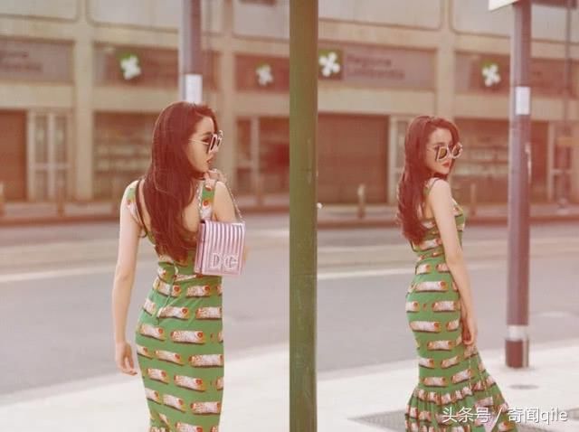 迪丽热巴真会藏,蝴蝶背蝴蝶臀算啥,看到最后沈梦辰都要嫉妒她了