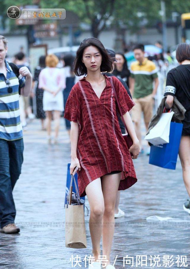 街拍：图2真想做她的学生，图4大家绝对喜欢，图6让我心动