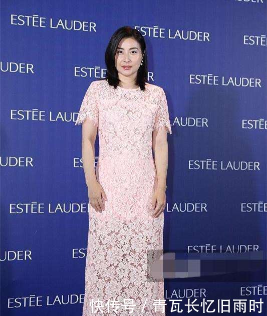 36岁郭晶晶同框42岁梅婷, 网友: 豪门和明星的差距一目了然!