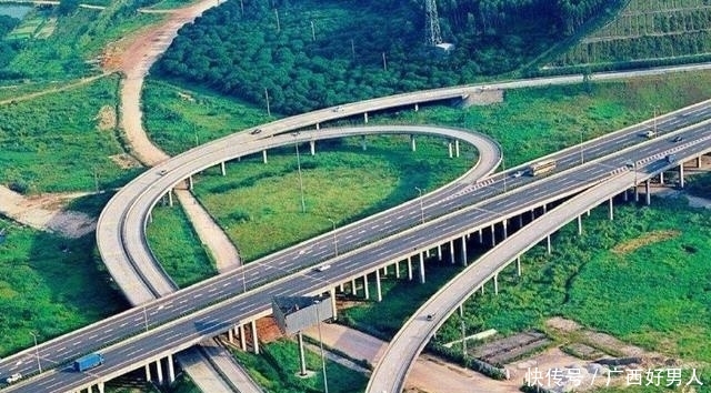  「样一来」为什么汽车在年审的时候，不直接给每个车主发ETC卡？