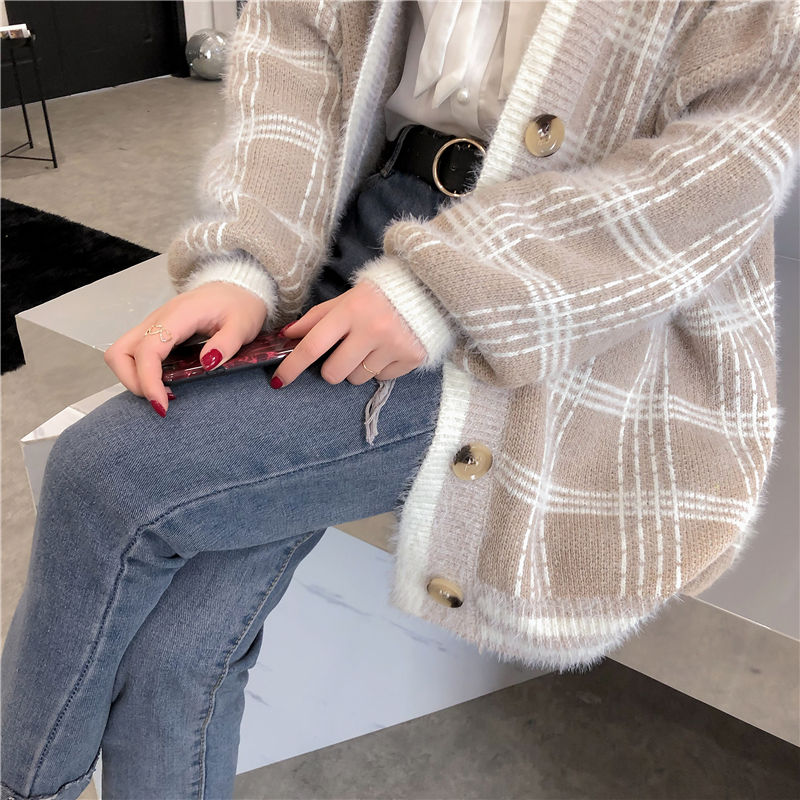 入秋渐凉,也别傻的买羽绒服了,学下面女人这样打扮,超有气质