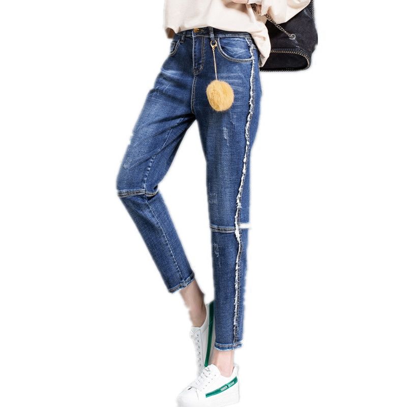 懂时尚潮流的女人这样穿，今秋主流牛仔裤，穿着显高特百搭