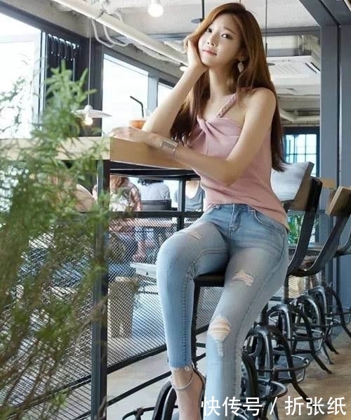  「时尚单品」牛仔裤带着衣服的影子，“烂街”仍然是一个新的境界，以及整个时尚圈