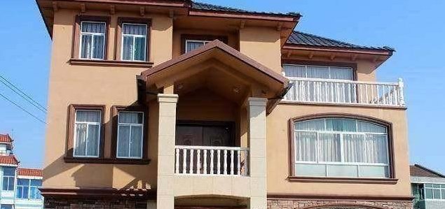  漂亮：现在的农村别墅都这么漂亮！继续住在城市里吧？