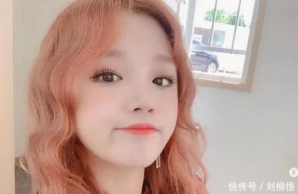  「个性」2020最火的头发颜色，长卷发绝对是最火的，有个性更洋气！